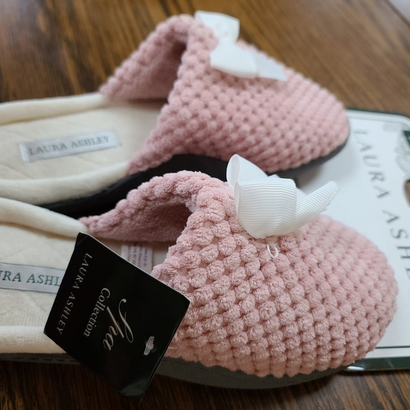Laura Ashley Women's Oat Milk Slippers Size S 5-6 NWT - Picture 4 of 7